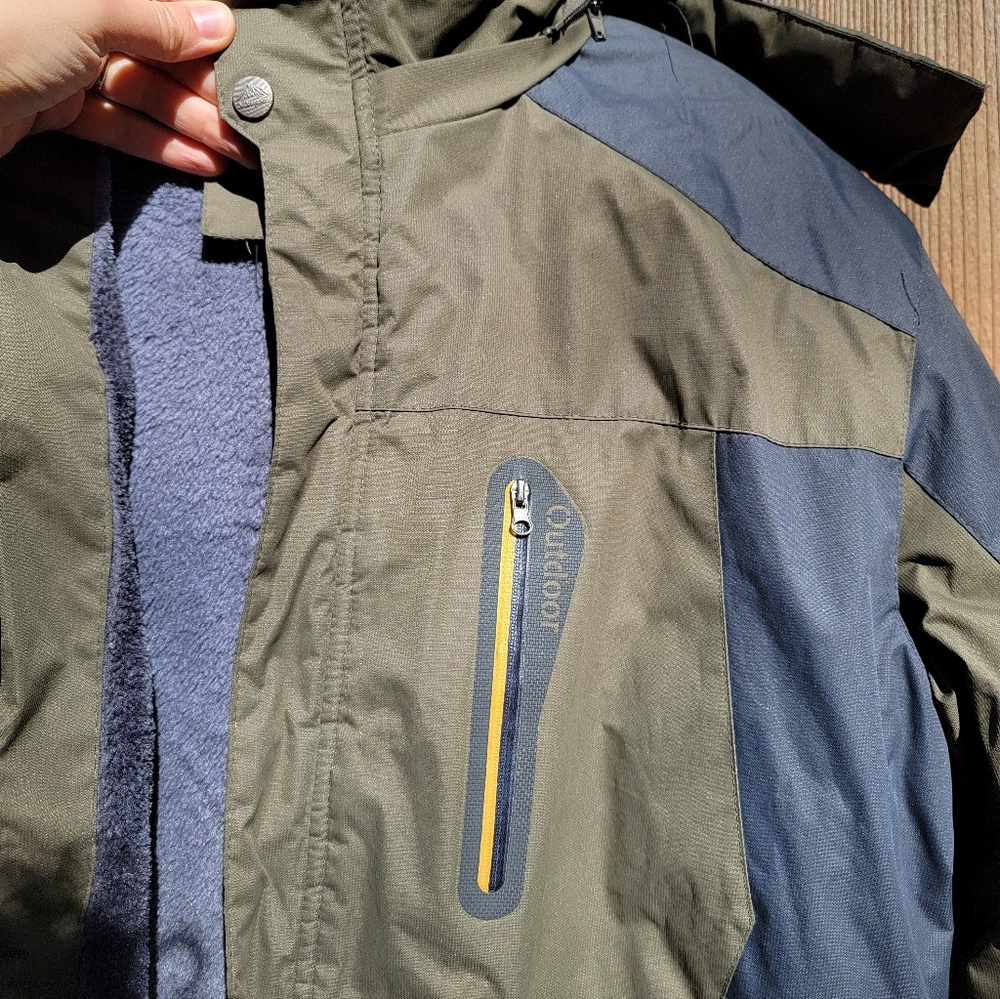Outdoor Jacket - Picture 5 of 8